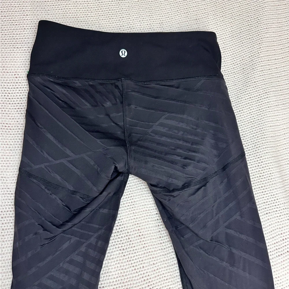 Lululemon Black Cropped Striped Mesh Leggings Size 4